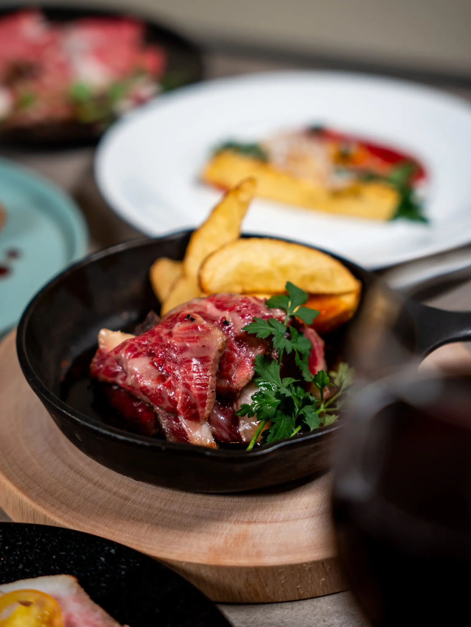 @meatmgram ←“超肉特化”の食べ飲み放題気になる方...