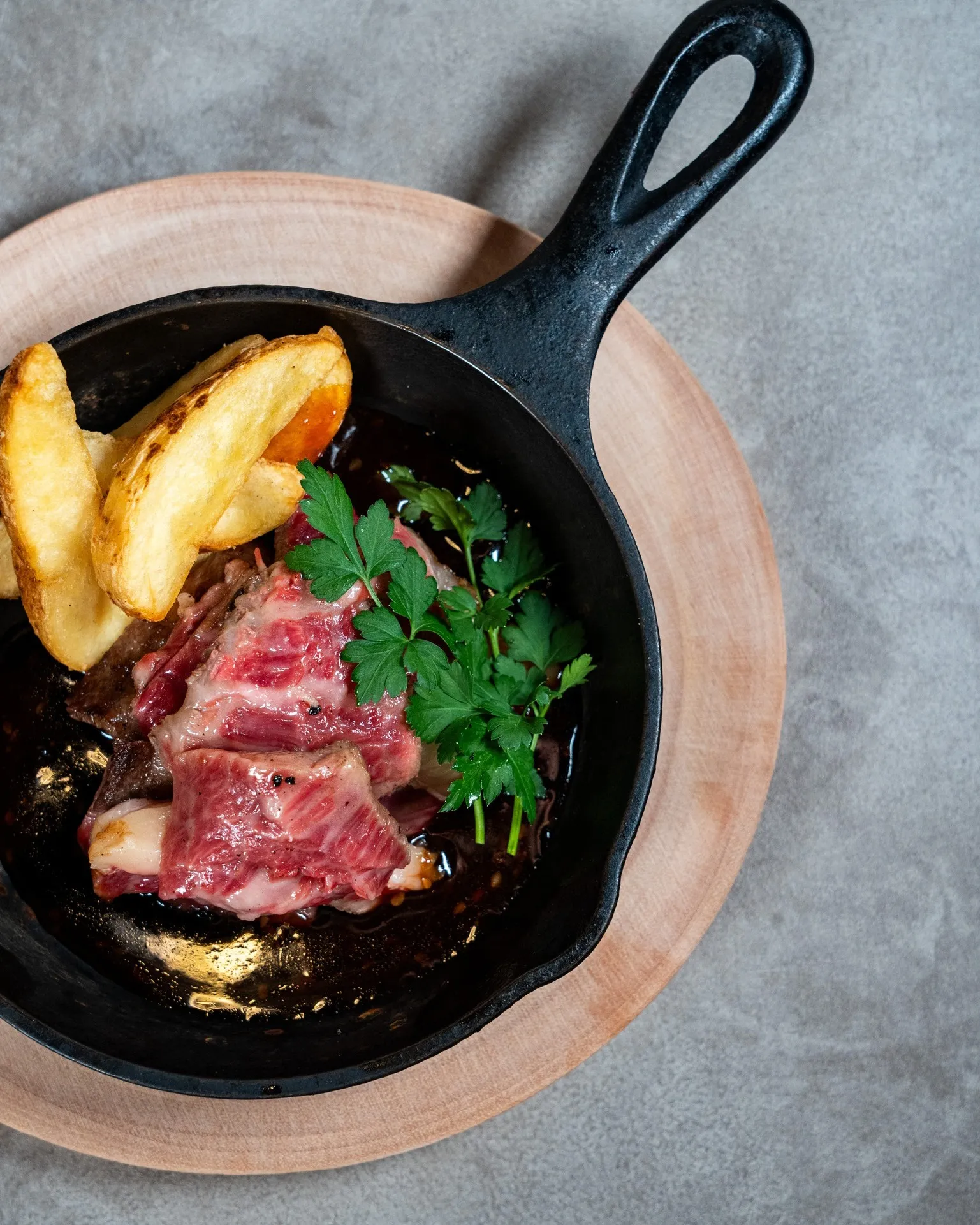 @meatmgram ←“超肉特化”の食べ飲み放題気になる方...