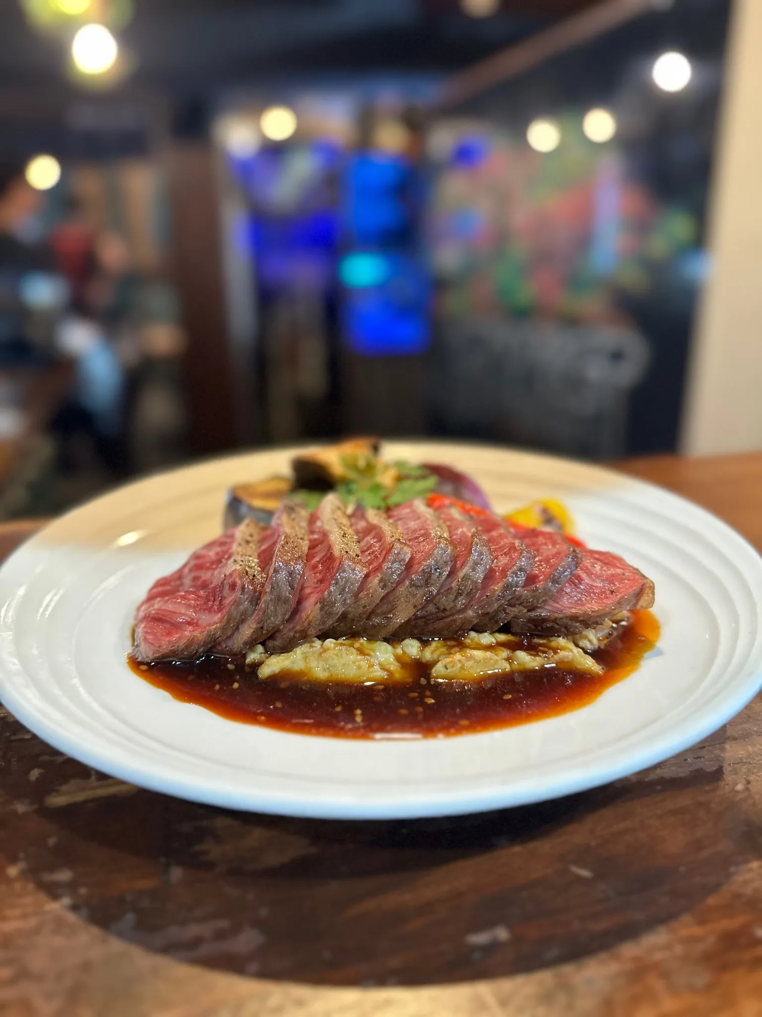 お肉料理を楽しみに来られるお客様も多いですが、